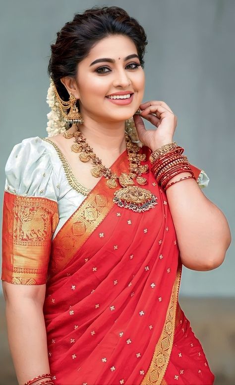 Sneha🌹♥️❤️💘 Sneha Prasanna Saree Latest, Sneha Prasanna Saree, Sneha Saree Photos, Actress Sneha In Salwar, Sneha Hot Saree Look, Sneha Saree, Sneha Prasanna, Actress Sneha, Sneha Actress