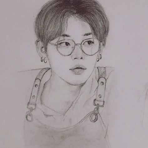 #txt #choiyeonjun #yeonjun #txtfanart Yeonjun Drawing Pencil, Yeonjun Drawing, Easy Doodles, Doodles Drawings, Lips Drawing, Kpop Drawings, Choi Yeonjun, Easy Doodles Drawings, Art Pencil