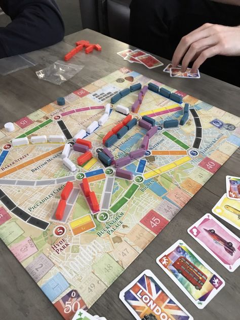 Ticket to Ride: London First Impressions | Jesta ThaRogue Ticket To Ride Game, Custom Tickets, Yellow Cards, Ticket To Ride, The End Game, Games Images, Christmas Travel, Buckingham Palace, British Museum