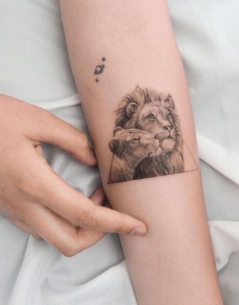 Lion Couple Tattoo Design, Lion Love Tattoo, Lion Tattoo Couple, Two Lions Tattoo, Lion Couple Tattoo, Lion Tattoo Forearm, Lion Eyes Tattoo, Couples Lion Tattoo, Simple Lion Tattoo