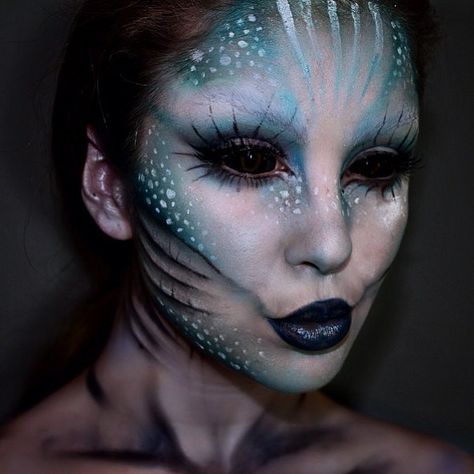 Scary Mermaid, Carnaval Make-up, Alien Style, Gothic Mermaid, Mermaid Makeup Halloween, Evil Mermaids, Fantasy Make-up, Fish Makeup, Halloween Make-up Looks