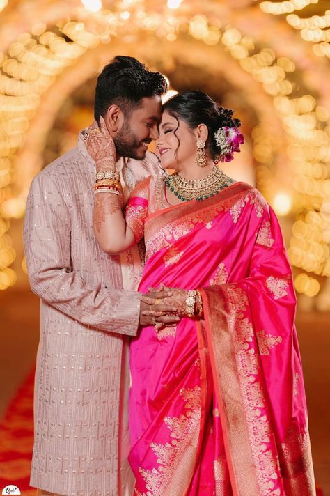 Reception Couple Shoot Indian, Bengali Reception Couple Shoot, Couple Reception Poses, Bengali Wedding Couple Poses, Bengali Couples Photography, Reception Photography Poses, Bengali Wedding Couple, Bengali Reception Bridal Look, Reception Couple Poses