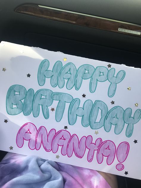 Poster Ideas For Birthdays, Happy Birthday Gift Bag Ideas, Cute Birthday Posters, Happy Birthday Bubble Letters, Boyfriend Gift Basket, Instagram Graphic, Happy Birthday Lettering, Simple Poster, Birthday Letters