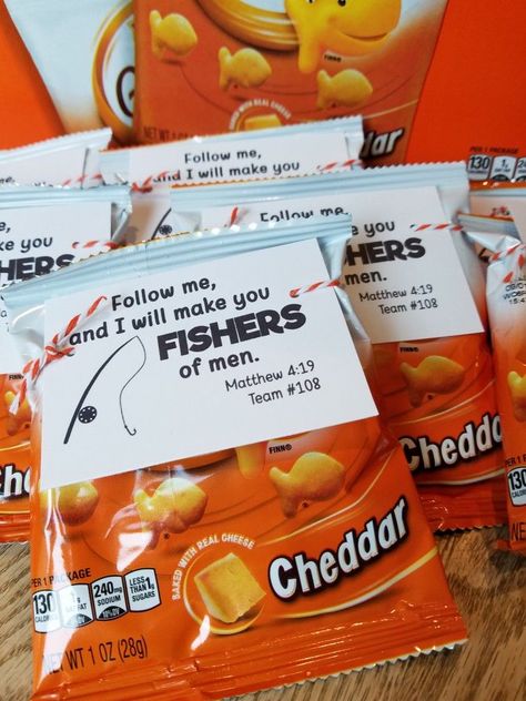 Men Agape Ideas, Fishers Of Men Snacks, Easy Agape Ideas, Agape For Men Gift Ideas, Christian Giveaway Ideas, Christian Treat Bag Ideas, Church Gifts For Kids, Christian Agape Ideas, Trunk Or Treat Fishers Of Men