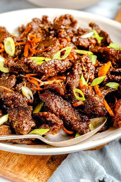 Chinese Crispy Beef Recipes, Crispy Fried Beef Chinese, Crispy Asian Beef, Crispy Beef And Broccoli, Crispy Beef Chinese, Stirfry Beef, String Bean Recipes, Spicy Steak, Beef Fried Rice