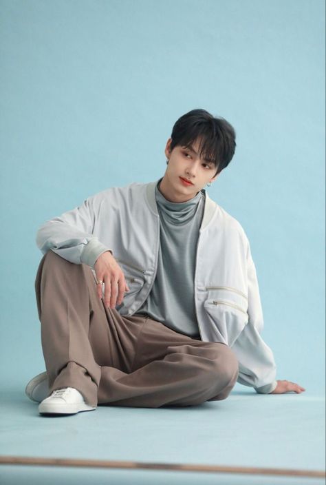 Seventeen Junhui, Choi Hansol, Male Pose Reference, Mens Photoshoot Poses, Seventeen Jun, Face Swaps, Sitting Poses, Seventeen Wallpapers, Body Reference Poses