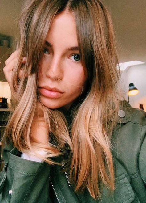 Emma Louise Connolly Style, Emma Connolly Hair, Emma Louise Connolly Hair, Emma Louise Connolly, Curl Perm, Loose Curl Perm, Redhead Hairstyles, Hairstyles Wedding, Hair Affair