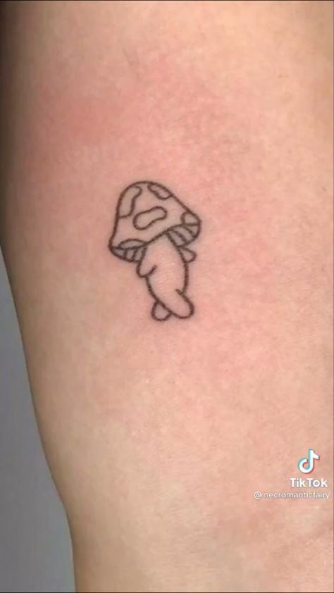 Mini Asthetic Tattoos, Funny Easy Tattoos, Small Quirky Tattoos For Women, Small Line Work Tattoo Men, Silly Tattoos Ideas, Cute And Funny Tattoos, Medusa Stick And Poke, Quirky Small Tattoos, Funny Small Tattoos For Women