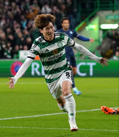 Kyogo Furuhashi Celtic, Celtic Players, Soccer Player Quotes, Player Quotes, Celtic Football, Celtic Legends, Glasgow Celtic, Red Giant, 4k Photos