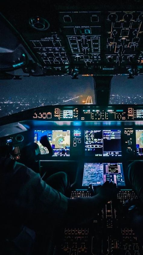 Airplane At Night, Pilots Quotes Aviation, Airplane Cockpit, Cockpit View, View At Night, Pilot Career, Pilot Quotes, Aviation Education, Jet Fighter Pilot