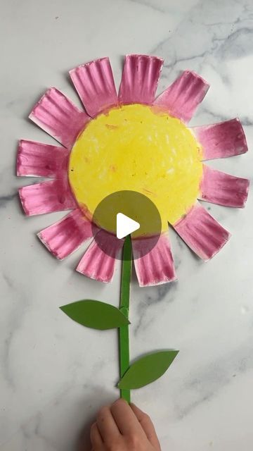 Cali ⭐️ Chasing50Toes on Instagram: "🌸We love a simple paper plate craft 🌸 Here is one all ages can enjoy!  #kidscrafts #craftingwithkids" Paper Plate Crafts For Toddlers, Grandma Camp, Spring Themes, Paper Plate Craft, Paper Plate Crafts For Kids, Art Activities For Toddlers, Toddler Art Projects, Paper Plate Crafts, Club Ideas