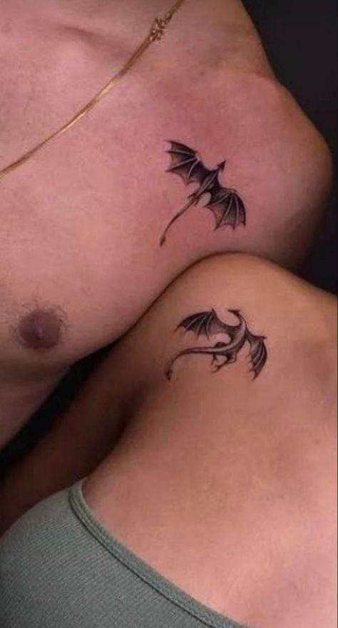 Dragon Couple Tattoo Ideas, Couples Dragon Tattoos Love, Couple Tattoo Meaningful, Match Tatoos Couple, Couple Tatoos Minimaliste, Couple Dragon Tattoos, Dragon Tattoo Matching, Tatoos Couple Relationships, Dragon Couple Tattoo