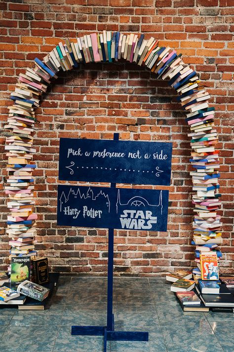 Book Arch, Wedding Seating Sign, Star Wars Wedding Theme, Harry Potter Wedding Theme, Nerdy Wedding, Seating Sign, Theme Harry Potter, Star Wars Wedding, Harry Potter Wedding