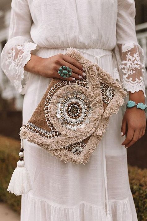 Boho Bliss Embellished Clutch in Tan Boho Bags And Purses, Boho Bags Diy, Boho Embellishments, Boho Clutch Bag, Embroidery Clutch, Bohemian Clutch, Looks Hippie, Clothes Upcycle, Boho Style Bag