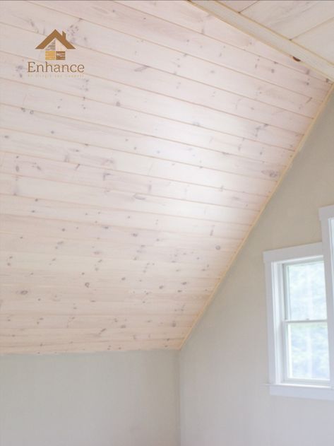 White Washed Shiplap Ceiling, Pine Paneling Ceiling, White Wash Tongue And Groove Ceiling, Whitewashed Pine Ceiling, White Wash Pine Ceiling Living Room, Whitewash Pine Ceiling, White Tongue And Groove Walls, Pickled Pine Ceiling, White Washed Tongue And Groove Ceiling