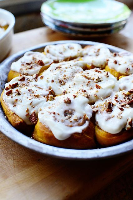 Pumpkin Cinnamon Rolls | The Pioneer Woman by Ree Drummond / The Pioneer Woman, via Flickr Best Cinnamon Rolls, Pumpkin Cinnamon Rolls, Ree Drummond, Cinnamon Rolls Recipe, Sweet Roll, The Pioneer Woman, Fall Baking, Perfect Breakfast, Pioneer Woman