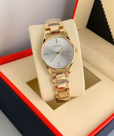 Ladies Watches Classy Elegant, Ladies Watches Classy, Watch Women's Classy, Trendy Watches Women Fashion, Trendy Watches Women, Elegant Watches Women, Casio Vintage Watch, Classic Watch Women, Cartier Watches Women