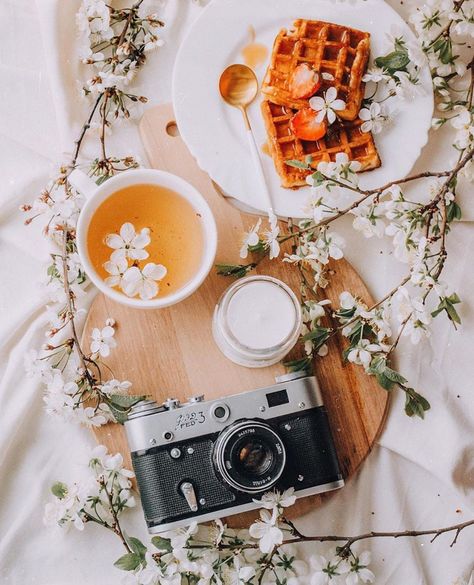 Flat Lay Inspiration, Food Photography Tips, Stay With Me, Spring Mood, Flatlay Styling, Flat Lay Photography, Spring Photography, Blogger Tips, A Cup Of Tea