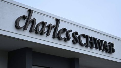 Top Charles Schwab investor sold entire stake amid banking turmoil Check more at https://thisrecentlyhappened.com/top-charles-schwab-investor-sold-entire-stake-amid-banking-turmoil/ Silicon Valley Bank, Charles Schwab, Certificate Of Deposit, Money Market, Financial Times, Silicon Valley, Last Month, Banking, Investment