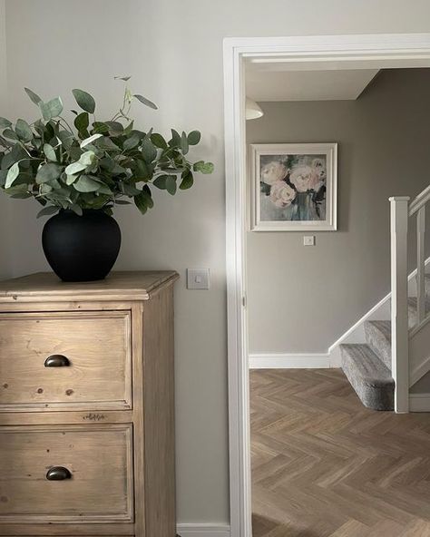 Cornforth White Hallway, Cornforth White Farrow And Ball, Hallway Decorating Colours, Cornforth White Living Room, Farrow And Ball Hallway, Home Office Walls, Cornforth White, Dreamy Decor, Hallway Inspiration