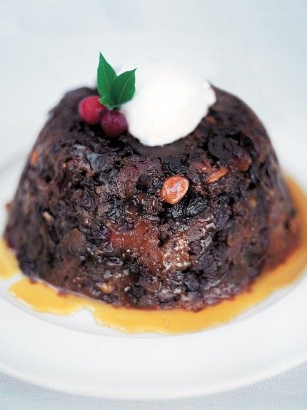 My Nan's Christmas pud with vin santo Jaime Oliver, Xmas Pudding, Christmas Pudding Recipes, English Recipes, Dried Fruit Mix, Gf Flour, Jamie Oliver Recipes, Plum Pudding, Christmas Food Desserts