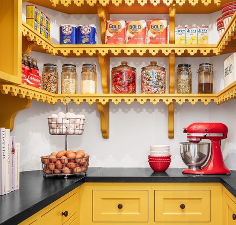 OMG I adore this sunny pantry by Martha Ohara. Heart eyes for those pantry shelves with scalloped trim! Kitchen Pantry Design Ideas, Pantry Design Ideas, Kitchen Storage Space, Butcher Blocks, Food Storage Organization, Pantry Shelving, Kitchen Pantry Design, Kitchen Pantry Cabinets, Pantry Ideas