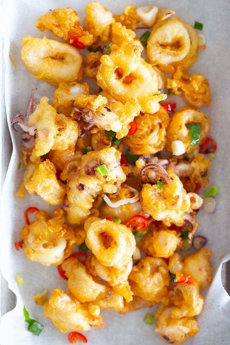 Salt and Pepper Squid - Rasa Malaysia Salt And Pepper Calamari, Salt And Pepper Squid, Fried Squid, Octopus Recipes, Squid Recipes, Calamari Recipes, Chinese Restaurants, Rasa Malaysia, Recipes With Few Ingredients