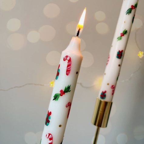 Hand Painted Christmas Candle By Felicity & Ink | notonthehighstreet.com Diy Christmas Treats, Candle Painting, Handmade Candles Diy, Christmas Candles Diy, Painted Candlesticks, Hand Painted Candles, Hand Painted Christmas, Painted Candles, Candle Art