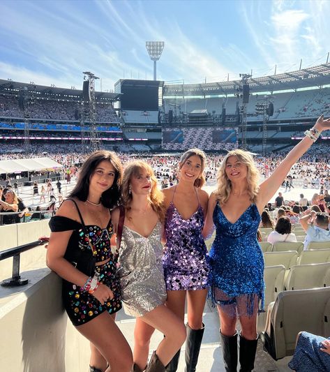 Who’s Taylor Swift anyway? ✨ | Instagram Super Bowl Outfit, Rave Concert, Taylor Outfits, Taylor Swift Birthday, Taylor Swift Tour Outfits, Swift Tour, Concert Fashion, Taylor Swift Outfits, Concert Fits