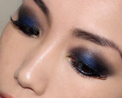 Black and blue Midnight Blue Smokey Eye, Dark Blue And Black Eyeshadow, Black And Blue Smokey Eye, Black Blue Makeup, Black Blue Eyeshadow, Blue Black Smokey Eye, Dark Blue Smokey Eye Makeup, Blue And Black Eye Makeup, Black And Blue Eyeshadow