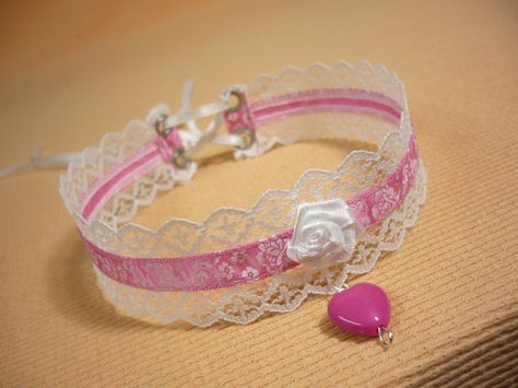 Cute Chokers, Cute Choker Necklaces, Pink Heart Pendant, Candy Necklace, Candy Necklaces, Lace Choker, Hot Jewelry, Barbie Accessories, Neck Piece