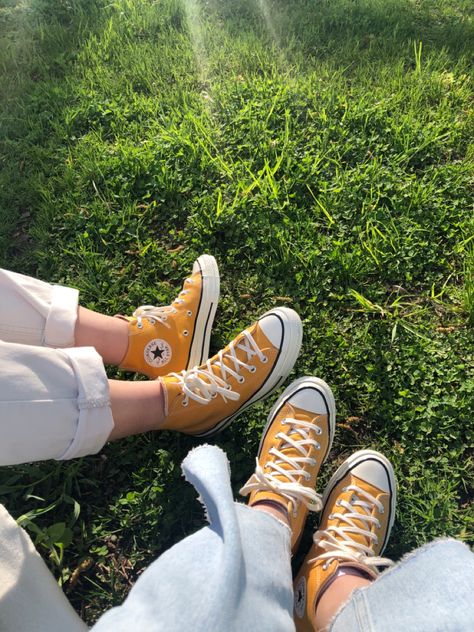 Yellow Vans Aesthetic, Yellow Converse Outfit, Dino Nuggies, Vans Aesthetic, Yellow Converse, Hufflepuff Aesthetic, Yellow Vans, Converse Outfit, Style Goals