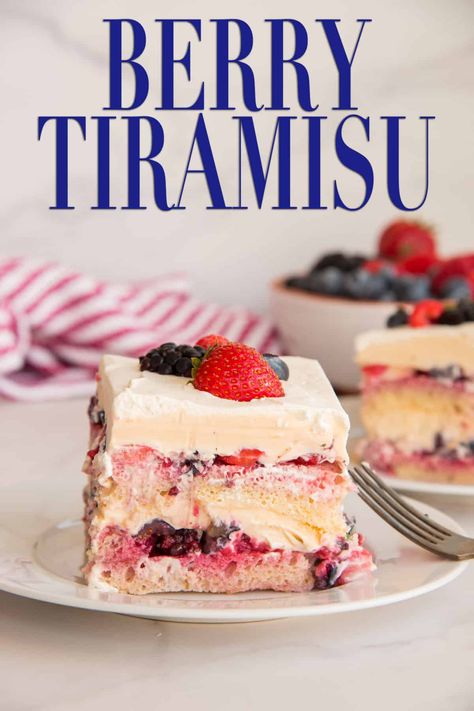 Summer Tiramisu Recipe, Triple Berry Tiramisu, Wild Berry Tiramisu, Berry Lasagna Dessert, Gourmet Summer Desserts, Berry Tiramisu Trifle, Berry Chantilly Tiramisu, Beautiful Summer Desserts, Different Types Of Tiramisu