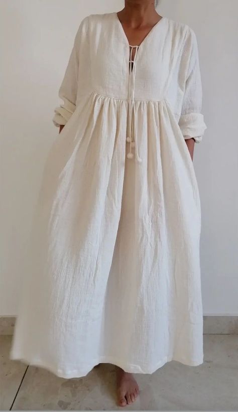 Muslin Dress, Iranian Women Fashion, Handmade Dress, Fashionista Clothes, Indian Designer Outfits, Cotton Muslin, Indian Cotton, Muslin Cotton, Puffed Sleeves