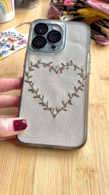 Phone Back Cover Embroidery, Embroidered Mobile Covers, How To Make Embroidery Phone Cover, Embroider Phone Case, Hand Embroidery Phone Case, Phone Cover Design Ideas Handmade, Hand Embroidery Phone Cover, Phone Cases Embroidered, Embroidery Cell Phone Case