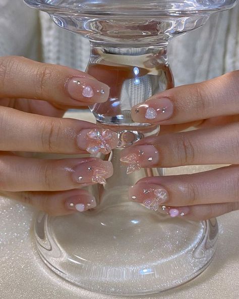 Short Douyin Nail, Pearl Effect Nails, Japanese Jelly Nails, Korean Glass Nails, Korea Nails, Korea Nail, Quince Nails, Blue Gel Nails, Asian Nails