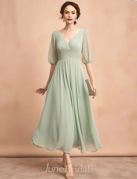 Dresses Casual Modest, Night Out Outfit Classy, Bride Dress Simple, Elegant Bohemian, Fall Bridesmaid Dresses, Mother Of The Bride Dresses Long, Sage Dress, Mob Dresses, Dress Simple