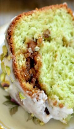 Pistachio Cakes, Pudding Bundt Cake, Pistachio Bundt Cake, Pistachio Pudding Cake, Pistachio Bread, Easy Bundt Cake Recipes, Easy Bundt Cake, Pistachio Recipes, Mountain Mama