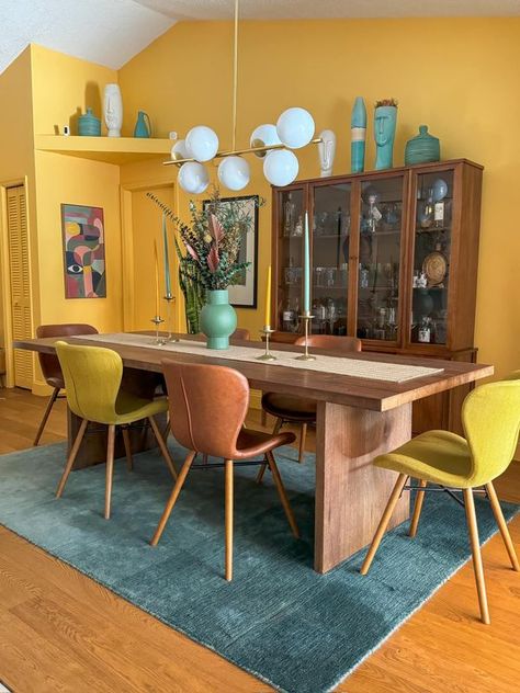 Creative DIY Home Decor & Renovation Inspirations Boho Eclectic Interior, Mcm Dining Room, Orange Dining Room, Yellow Dining Room, Bohemian Dining Room, Mid Century Modern Lamp, Cottage Dining Rooms, Turquoise Decor, Digital Creator