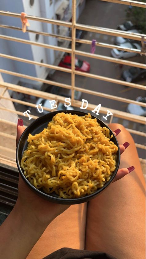 #food #snapchat #instagram #story #maggie #aesthetic Maggi Instagram Story, Maggie Caption, Food Snapchat Instagram Story, Maggie Snapchat Story, Homemade Food Snapchat Story, Food Snapchat Instagram, Maggie Snap, Maggie Aesthetic, Instagram Ios