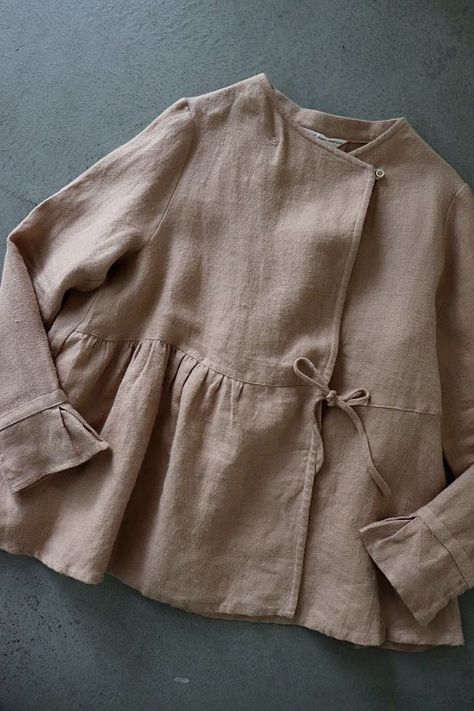 Diy Sy, Linen Fashion, Fashion Tops Blouse, Muslim Fashion Outfits, Linen Blouse, Mode Inspiration, Linen Clothes, Sewing Clothes, Fashion Sewing