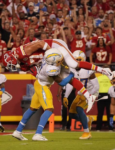 Chiefs vs Chargers (2022) #nfl #football #chiefs #chargers #2022 Chiefs Vs Chargers, Football Chiefs, Derwin James, American Football Cleats, Tackle Football, Daniel Cormier, Chargers Football, Chargers Nfl, Mike Evans