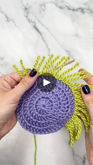 Fringe Tutorial, Crochet Twist, Crochet Fringe, Your Crochet, Crochet Kitchen, Crochet Borders, Crochet Instructions, Crochet Stitches Patterns, Yarn Projects