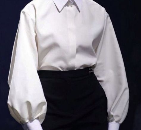 outfit, white puff sleeves, dark academia aesthetic Perfect White Shirt, Crisp White Shirt, White Shirts, Looks Style, White Blouse, Fashion Details, Lanvin, Look Fashion, White Shirt