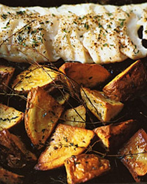 Cod And Potatoes, Roasted Cod, Roast Fish, Thyme Recipes, Cod Recipes, Fall Dishes, Seafood Dinner, Roasted Potatoes, Fish Dishes