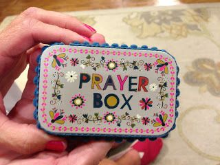 Diy Altoid Tin, Prayer Box Diy, Box Craft Ideas, Altoid Tin, Altered Tins, Box Craft, Creative Diy Gifts, Prayer Box, Sunday School Crafts