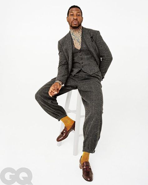 Jonathan Majors #lovecraftcountry #fashion #blackmenarebeautiful Jonathan Majors, Men Photoshoot, Black Actors, Men Photography, Gq Magazine, Don Juan, Sharp Dressed Man, Three Piece Suit, How To Pose