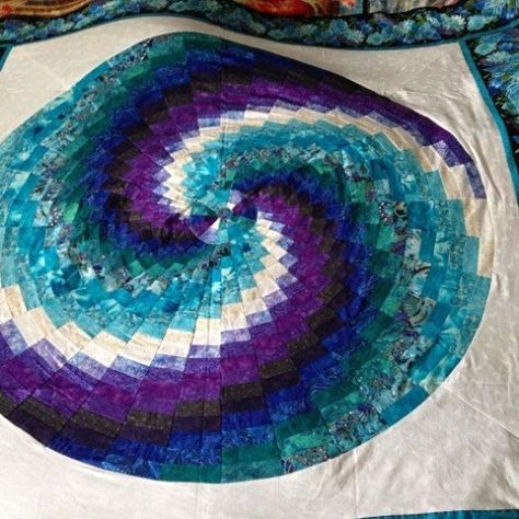 Spiral Bargello Quilt Pattern, Spiral Quilt Pattern, Bargello Quilt Patterns Free, Bargello Quilt Patterns, Bargello Quilt, Bargello Quilts, Quilt Block Patterns Free, Spiral Pattern, Homemade Holiday