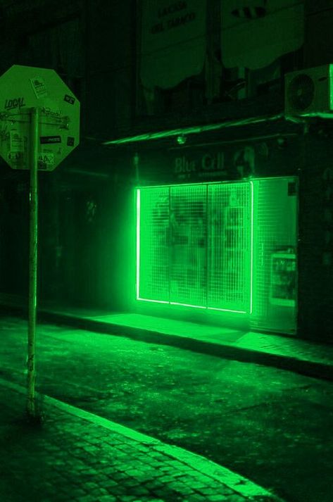 Green Lights Urban Night Photography Photo Bleu, Blue In Green, Dark Green Wallpaper, Green Lights, Night Street, Green Pictures, Christmas Aesthetic Wallpaper, Dark Green Aesthetic, Slytherin Aesthetic