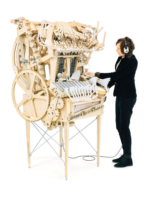 Marble Machine by Wintergatan Impressive Art, Rube Goldberg, Rube Goldberg Machine, Marble Machine, Music Machine, Machine Video, Acid House, Music Instrument, Call Art